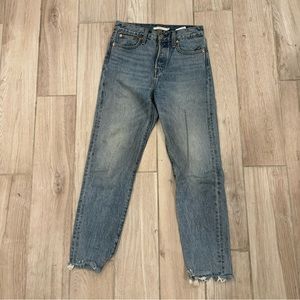 levi’s wedgie jean